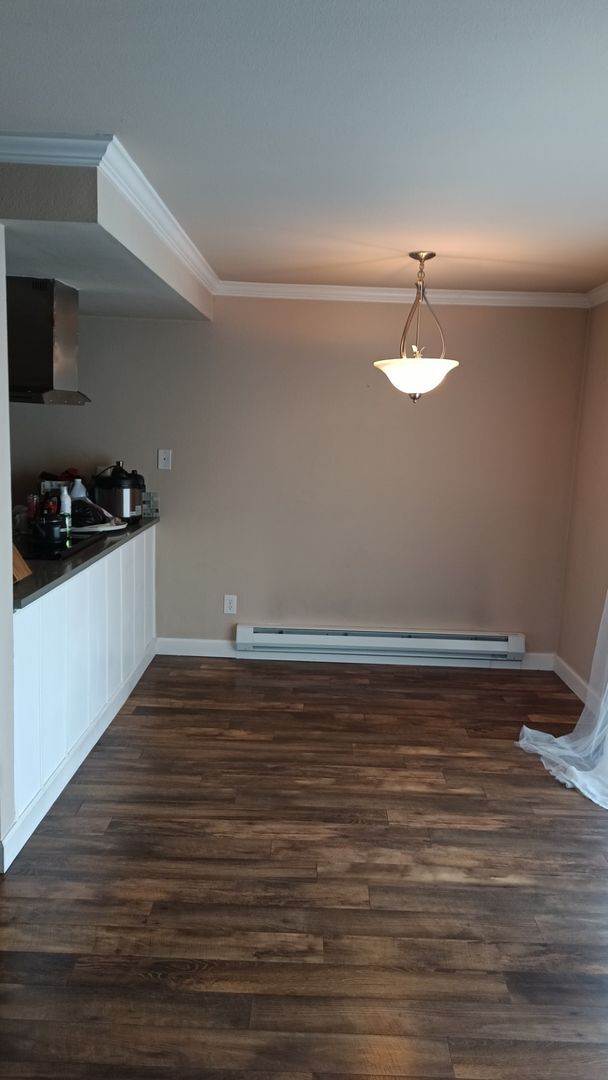 Building Photo - 2 Bedroom 1 Bathroom $1800.00