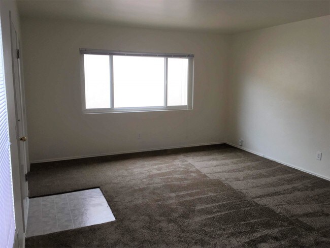 Foto del edificio - 4275 Kendall St