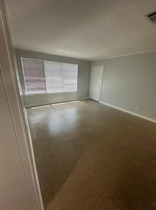 Foto del edificio - 4534 E Montclair Rd
