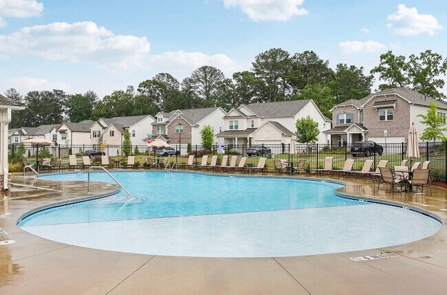 Foto del edificio - 3453 Hillyard Dr