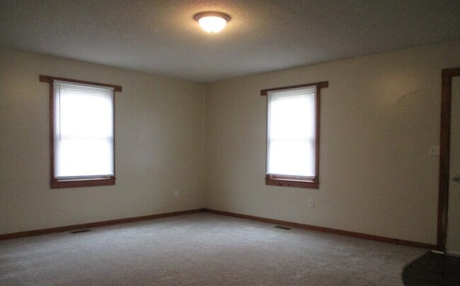 Foto del edificio - 138 Chestnut Dr SW