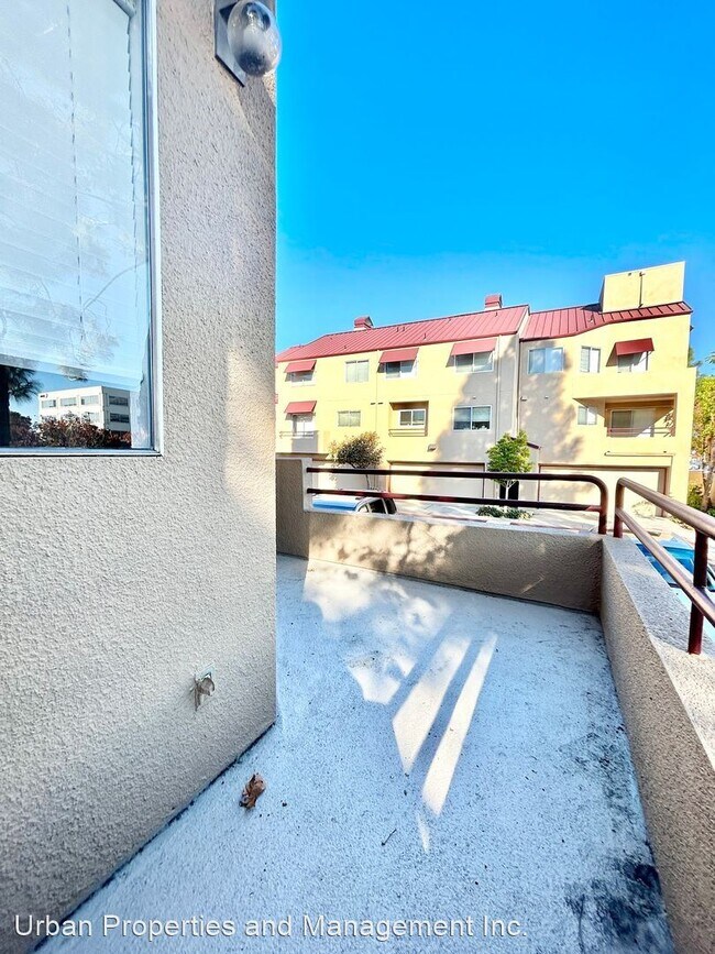 Foto del edificio - 2 br, 2.5 bath House - 124 Cityhomes Lane