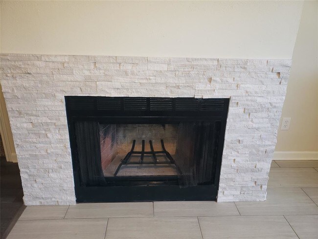 Building Photo - 3735 Westheimer Pl Dr