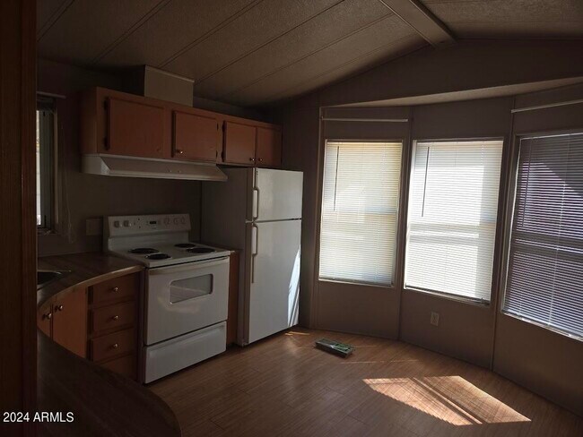 Foto del edificio - 4867 E Bevers St