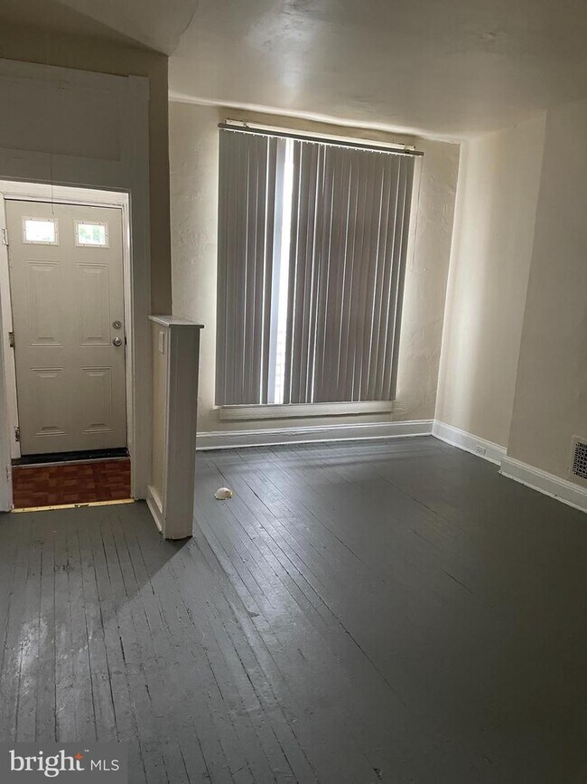 Foto del edificio - 1822 N Milton Ave