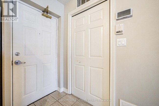 Building Photo - 1490 Bishops Gate