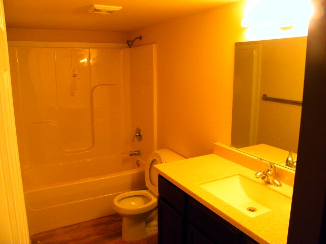 Foto del edificio - 3713 E Ross Pkwy