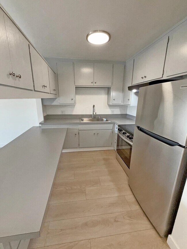 Foto del edificio - 415 E Cedar Ave