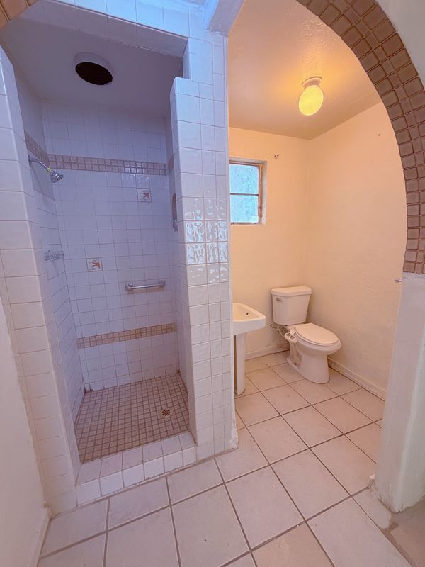 Foto del edificio - 1235 W Ontario St