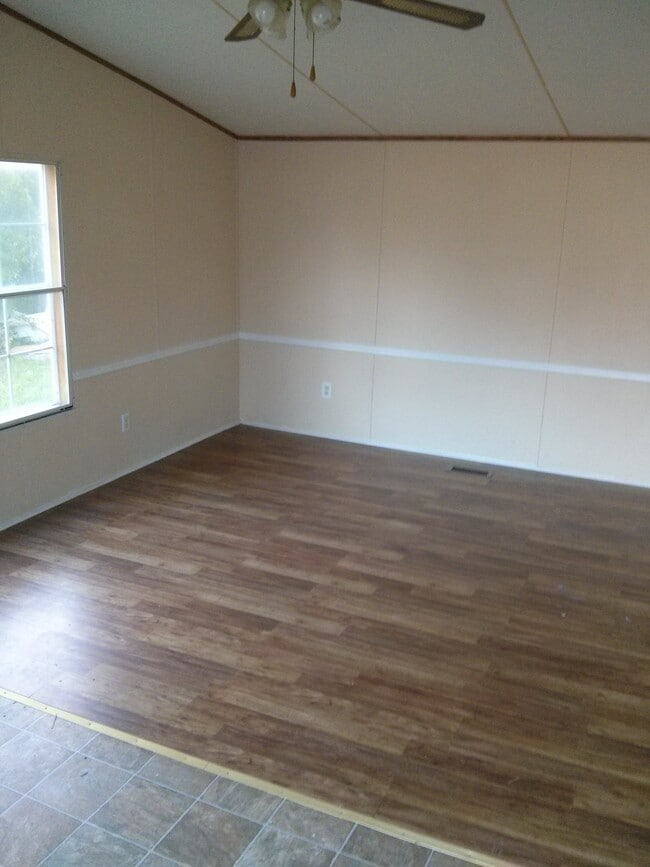 Building Photo - 359 E Midland Ave
