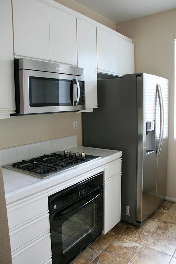 Foto principal - 10830 Sabre Hill Dr #201
