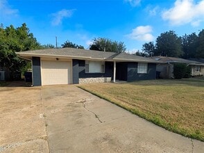 Building Photo - 1619 Carlisle Ct