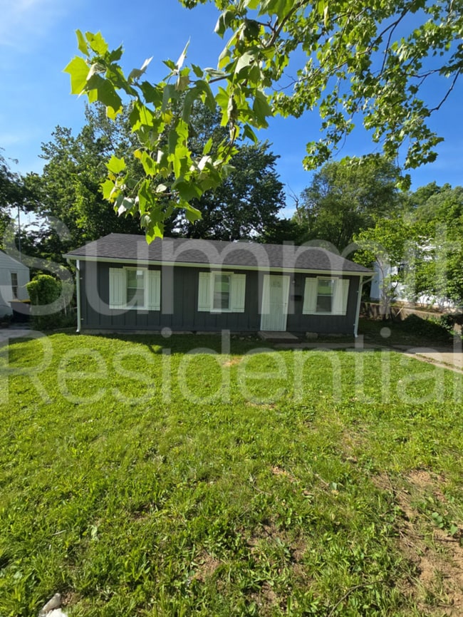 Building Photo - 5636 E 40th St