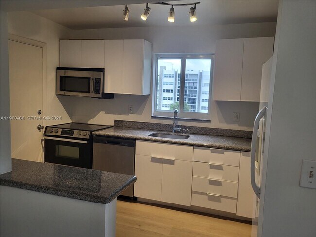 Foto del edificio - 1020 94th St