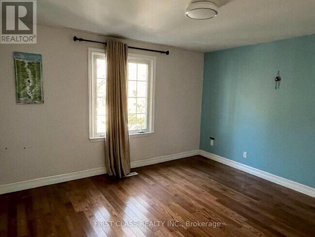 Photo du bâtiment - 53 Aberfeldy Crescent