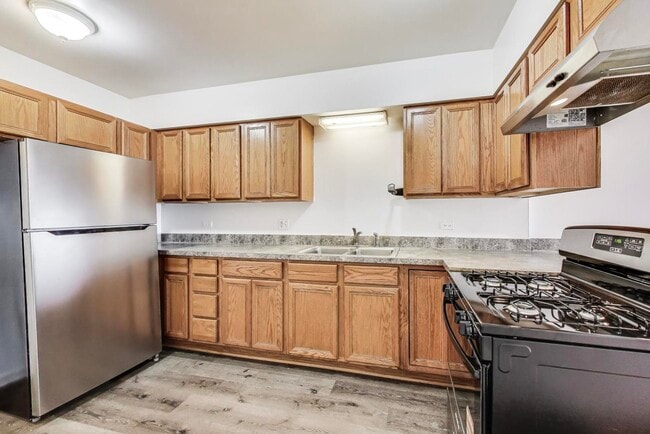 Building Photo - 4641 S Drake Ave