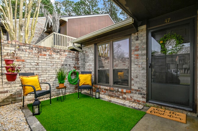 Building Photo - 47 Brighton Cir