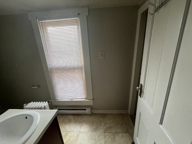 Building Photo - 501 Pratt St