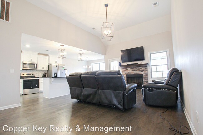 Building Photo - 3 br, 2 bath House - 744 Tidwell Drive