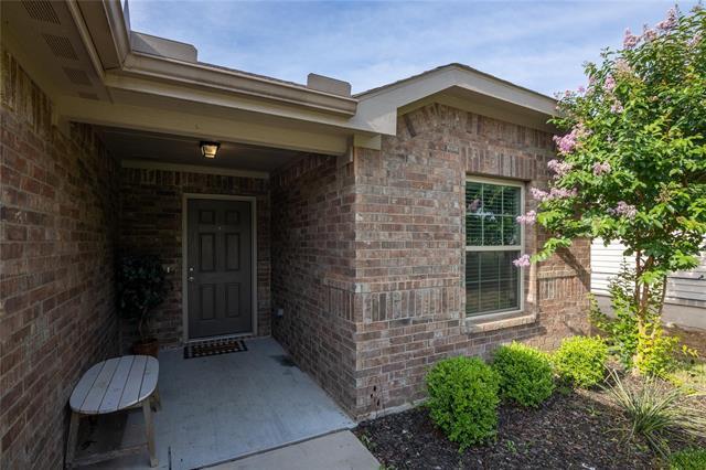 Foto del edificio - 5829 Farnsworth Ave