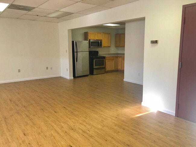 Photo - 5 Colony St Apartment