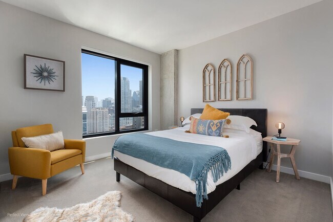 Foto del edificio - 829 N Clark St