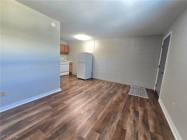 Building Photo - 909 Garden Rd