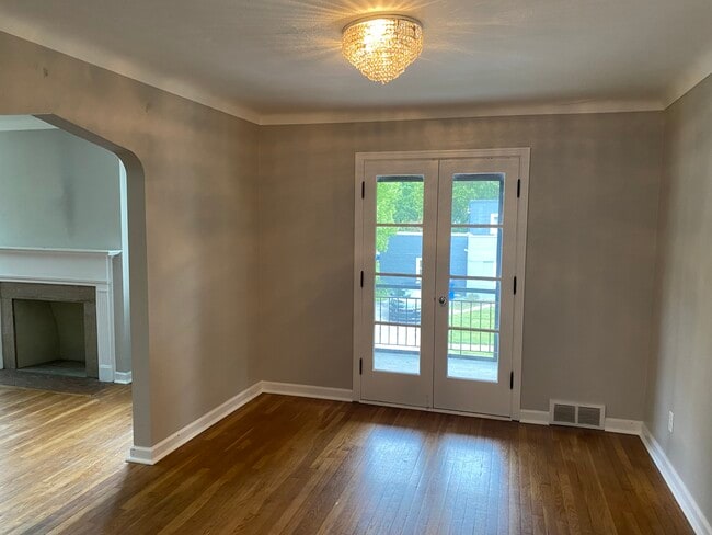 Dinning Room, French Doors to Porch - 3344 Goddard Rd