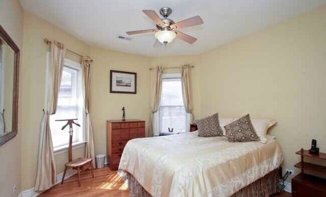 Foto del edificio - 522 W Cornelia Ave