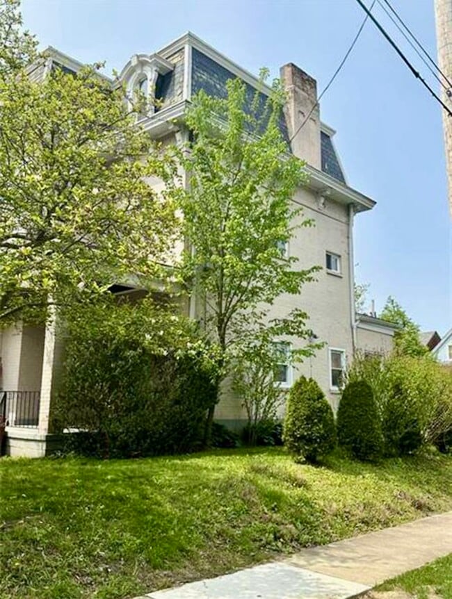 Foto del edificio - 833 N Euclid Ave
