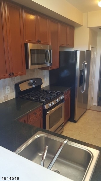 Building Photo - 33 Conover Terrace