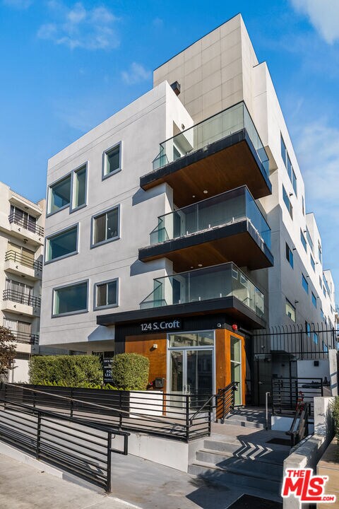Foto del edificio - 124 S Croft Ave