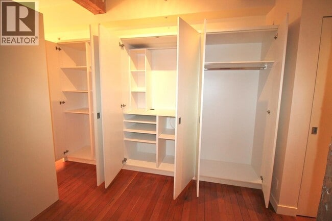 Building Photo - 310 Water St