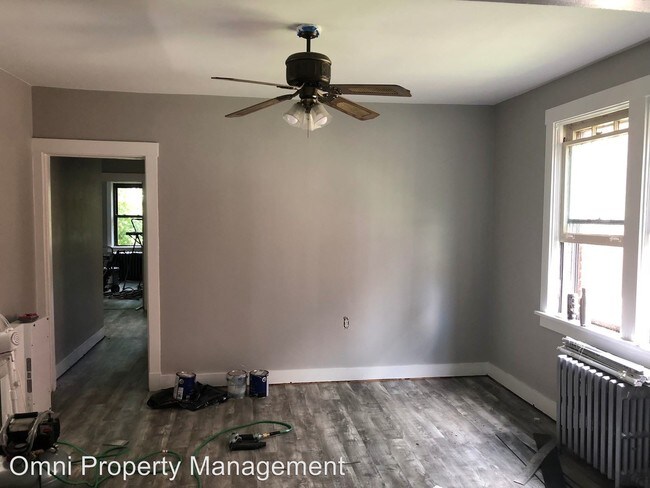 Building Photo - 3 br, 1 bath Apartment - 3861 Brighton Road