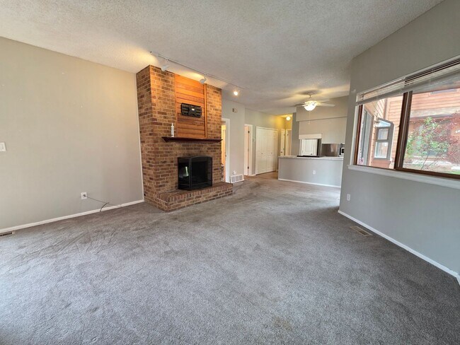 Building Photo - Cozy Condo In Pinon Sun Condominium!!!!