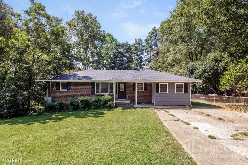 Primary Photo - 4956 Sweet Valley Rd SW