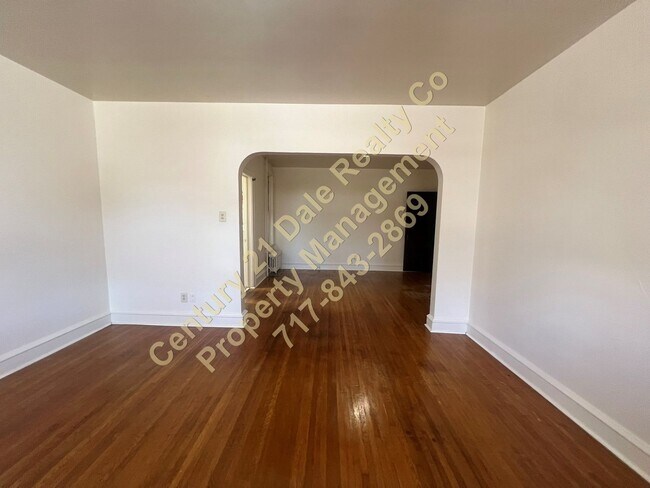 Foto del edificio - 423-425-425 N Franklin St