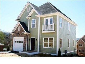 Building Photo - 710 Palatine Ave