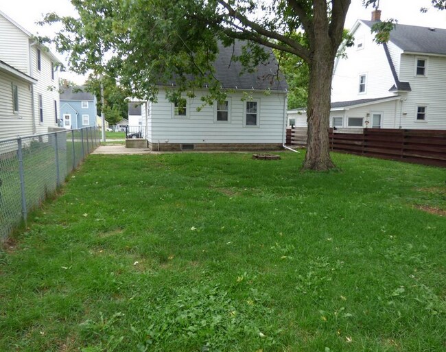 1010 9th Ave SW, Austin, MN 55912 House Rental in Austin, MN