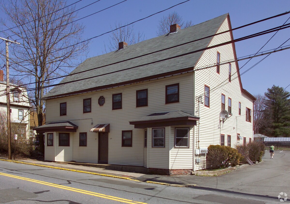 Primary Photo - 129-131 Bay St