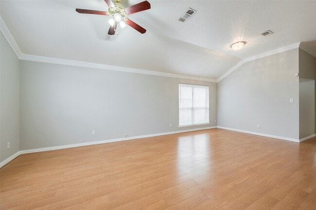 Foto del edificio - 5900 Rising Meadow Dr