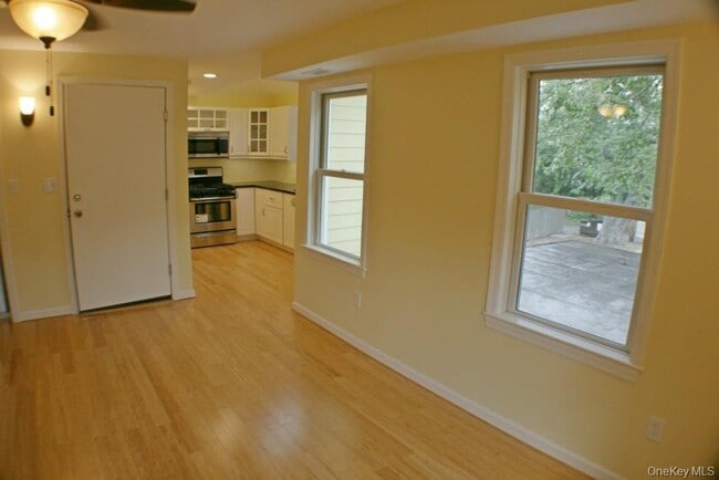 Building Photo - 499 Piermont Ave