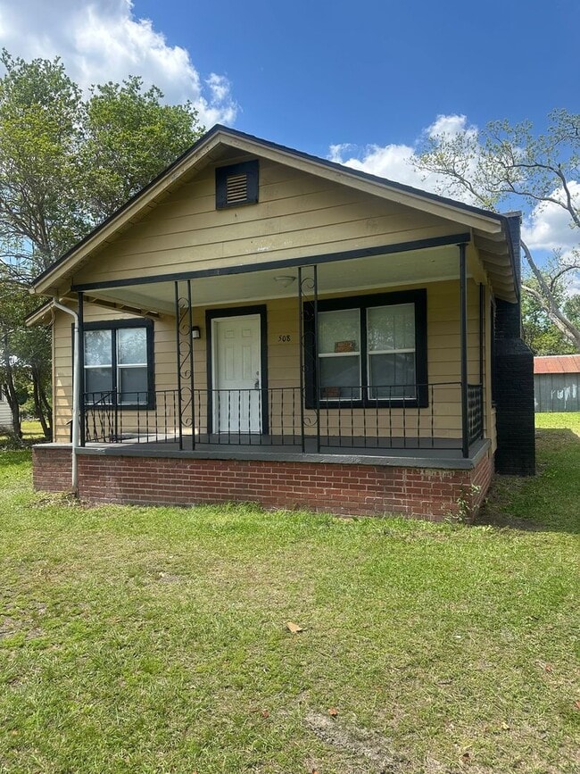 Building Photo - 508 West St