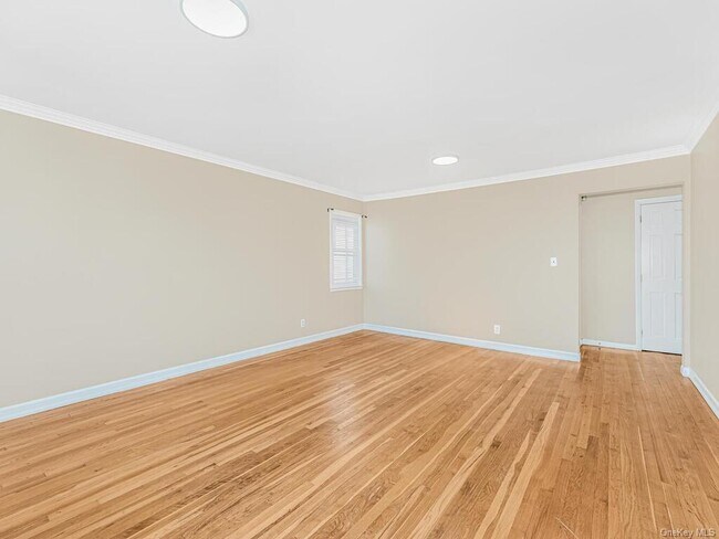Building Photo - 131 Mansion Ave