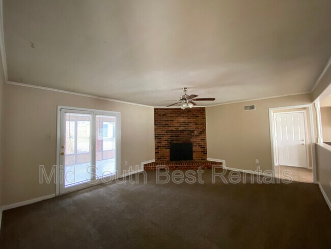 Foto del edificio - 3116 Belle Tower Rd