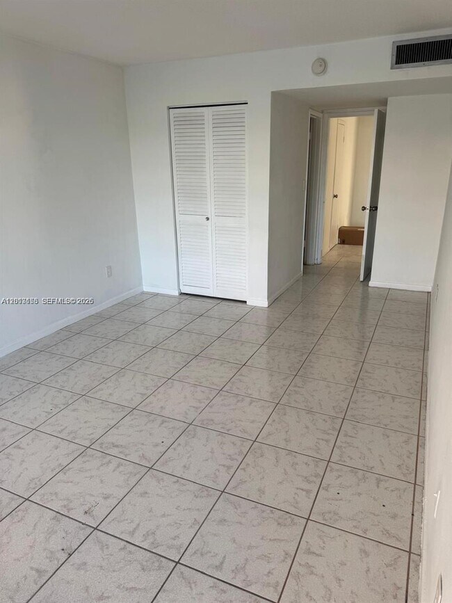 Foto del edificio - 1304 NE 191st St
