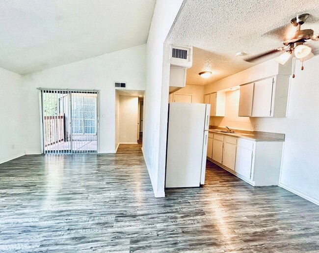 Interior Photo - Sonterra Apartments (OK)