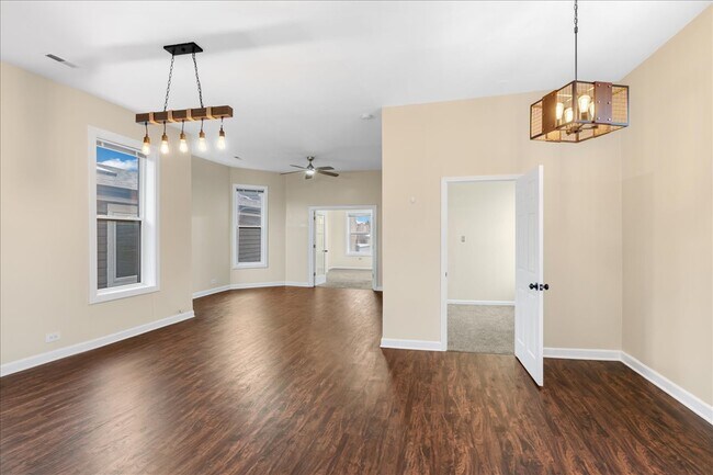 Building Photo - 4823 S Indiana Ave