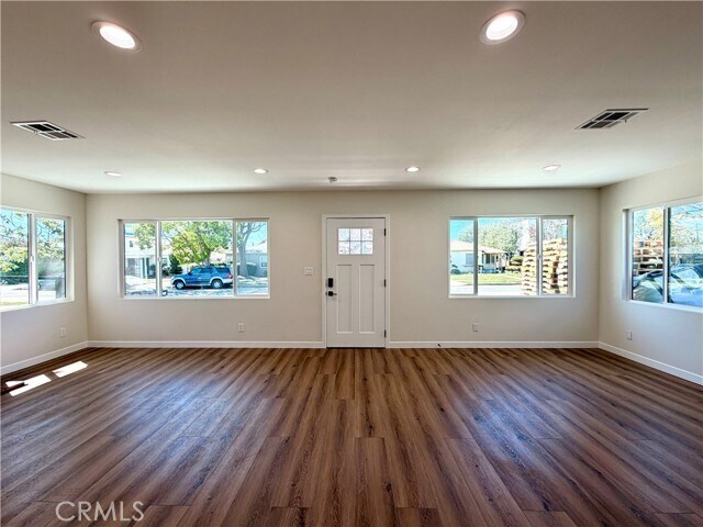 Foto del edificio - 3548 Corinth Ave