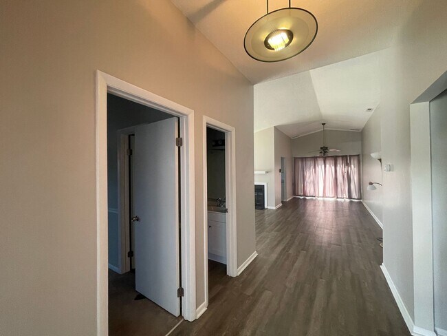 Foto del edificio - 846 Crashaw St